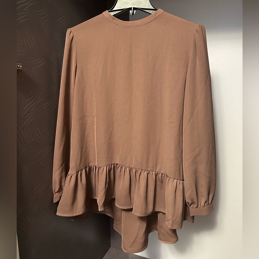 High low top in full sleeves with ruffle hem - rose taupe colour in size S